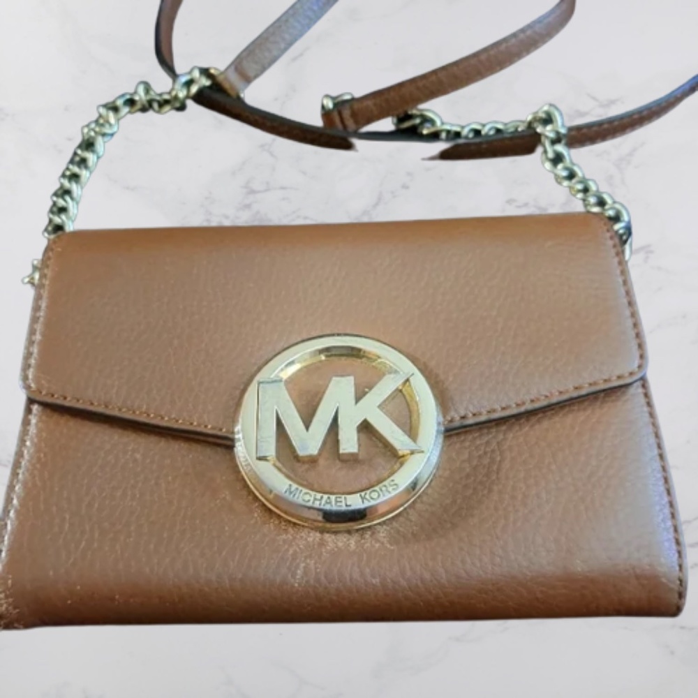 Michael Kors Hamilton Leather Crossbody Bag in Camel